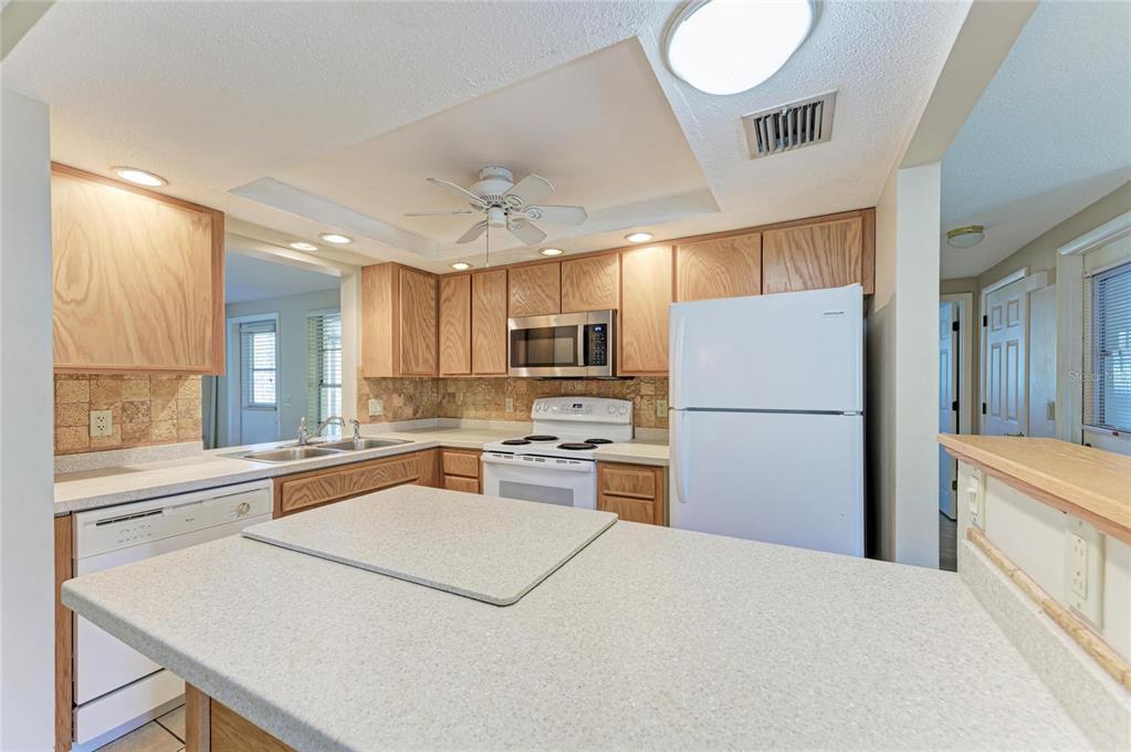 460 Grant Road Venice, FL 34293 - Photo 13 of 64