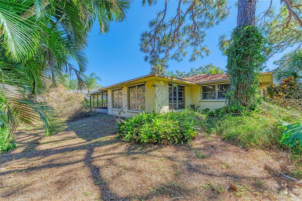 460 Grant Road Venice, FL 34293 - Photo 37 of 64