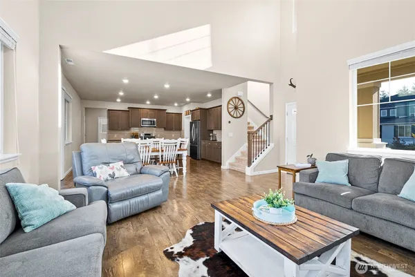 $650,000 | 17829 132nd St Court East, Bonney Lake, WA 98391
