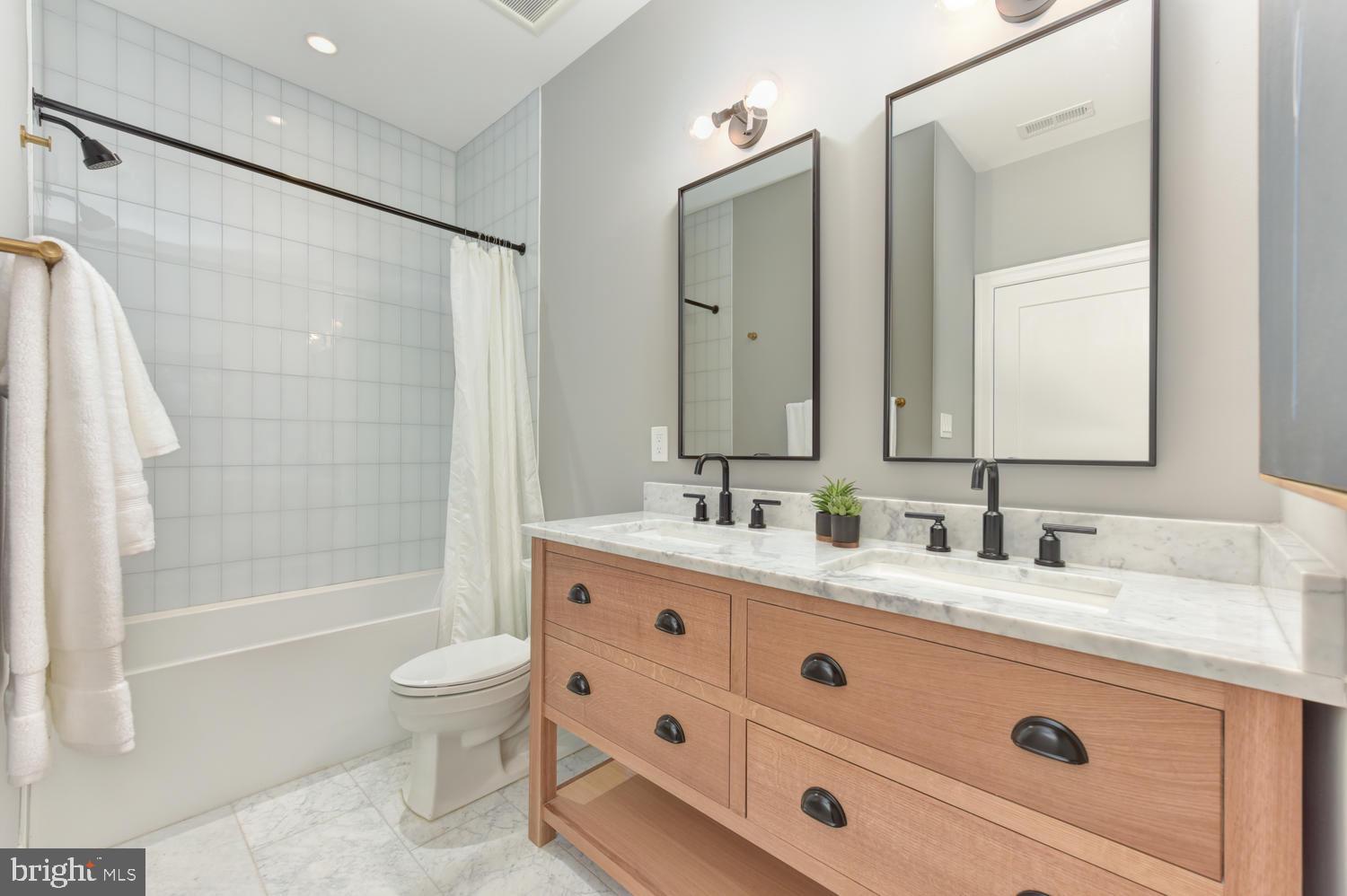 467 M Street Northwest, Unit 1 Washington, DC 20001 - Photo 13 of 34 Full bath 2