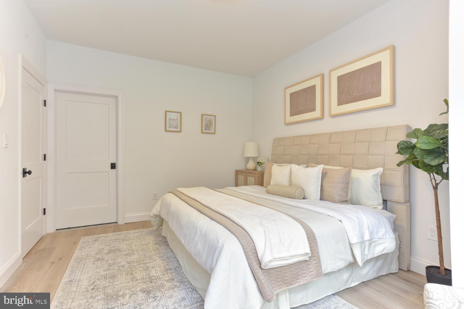 467 M Street Northwest, Unit 1 Washington, DC 20001 - Photo 18 of 34 Owners Suite