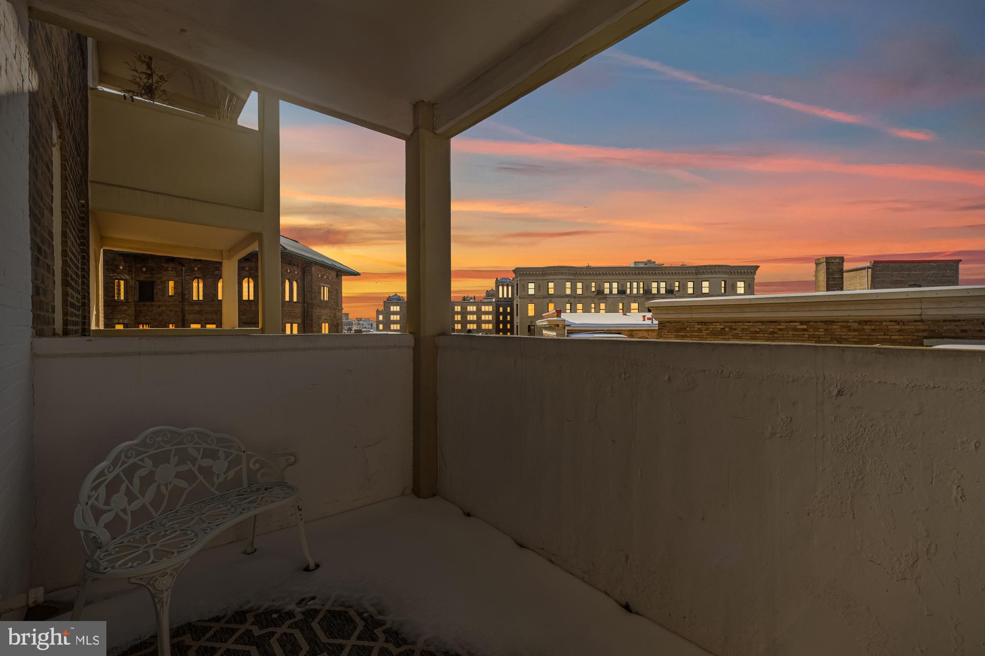 1901 Columbia Road Northwest, Unit 601 Washington, DC 20009 - Photo 7 of 15 a view of balcony with city view