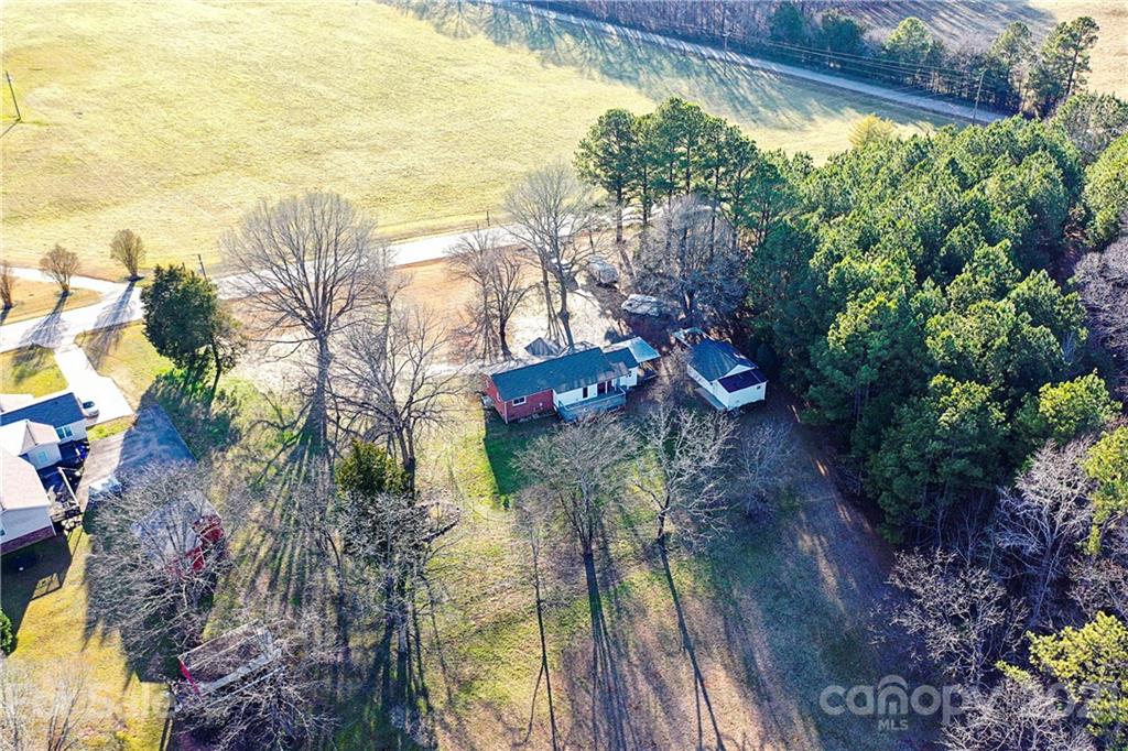 1040 Cameron Road York, SC 29745 - Photo 3 of 24 Gallery Image 3
