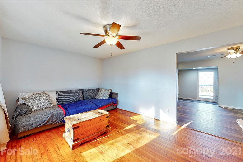 1040 Cameron Road York, SC 29745 - Photo 6 of 24 Gallery Image 6