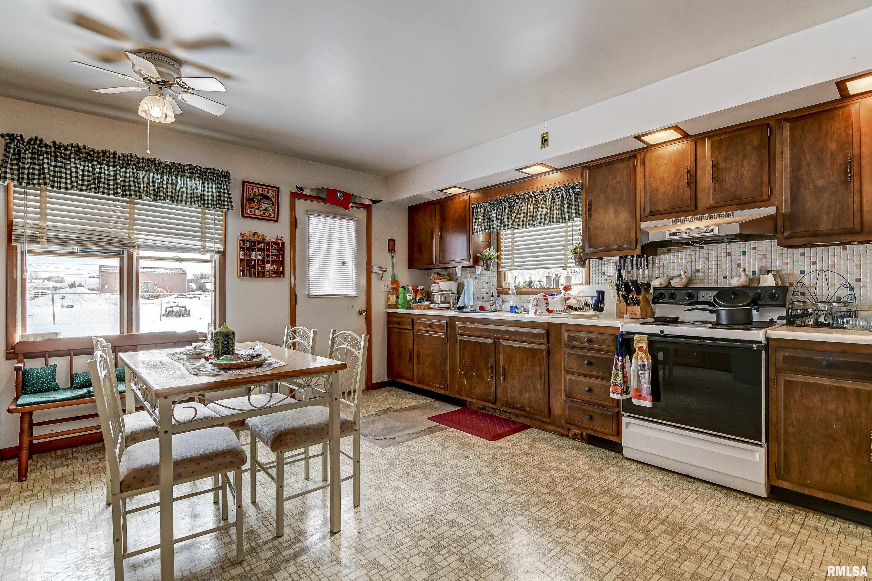 2 Richards Lane Springfield, IL 62702 - Photo 19 of 32