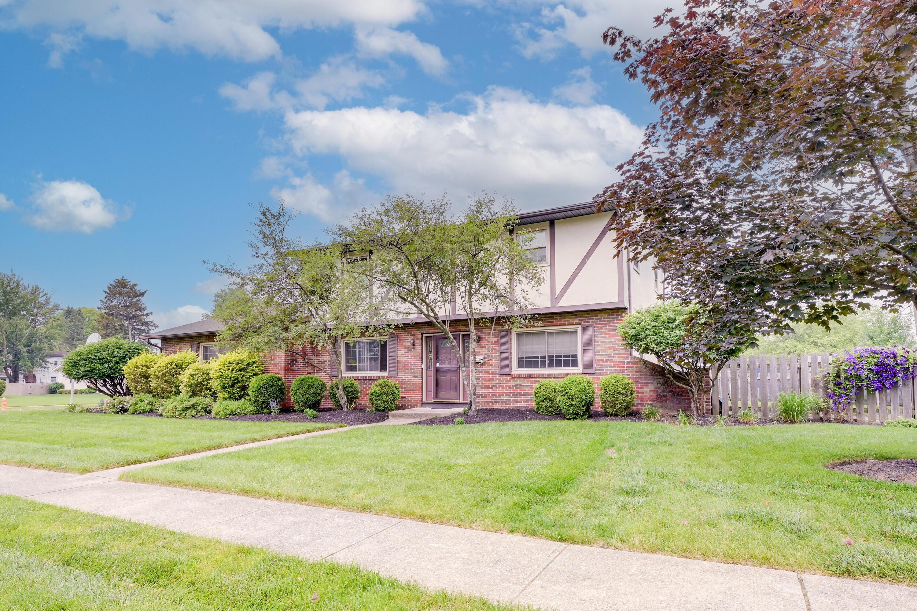 4909 Vanlear Road Columbus, OH 43229 - Photo 2 of 34 4909 Vanlear Rd Columbus OH 43229 USA-00