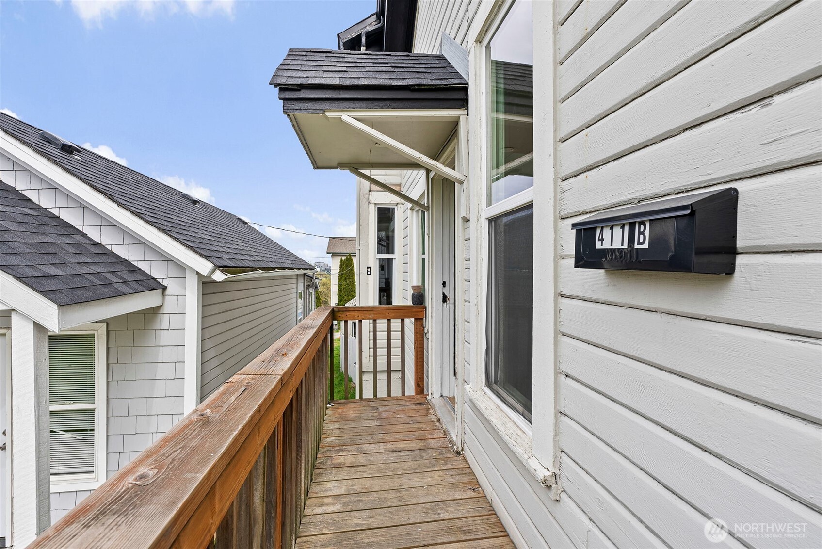 409 South 30th Street Tacoma, WA 98402 - Photo 19 of 37 a view of a balcony