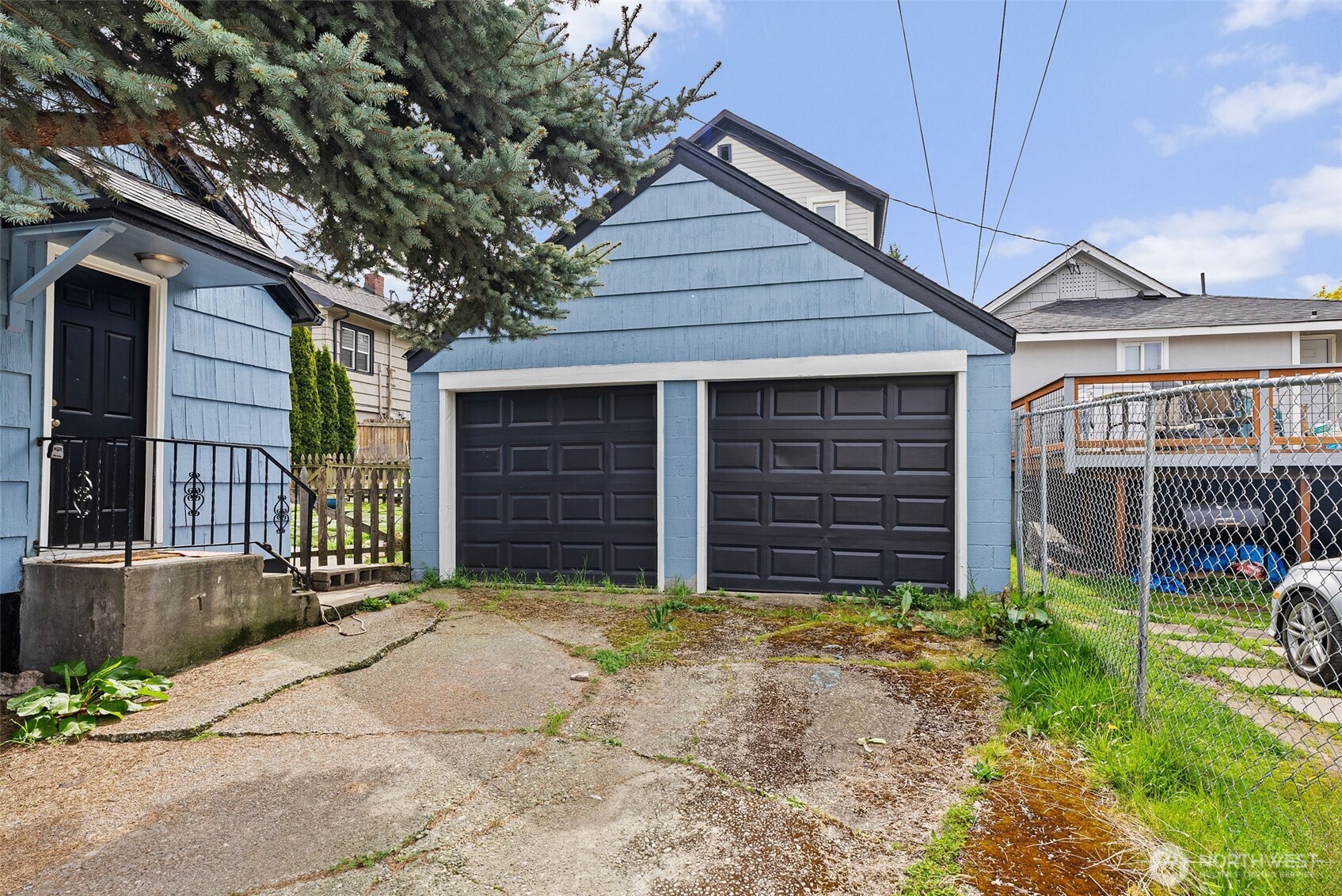 409 South 30th Street Tacoma, WA 98402 - Photo 37 of 37 a front view of a house