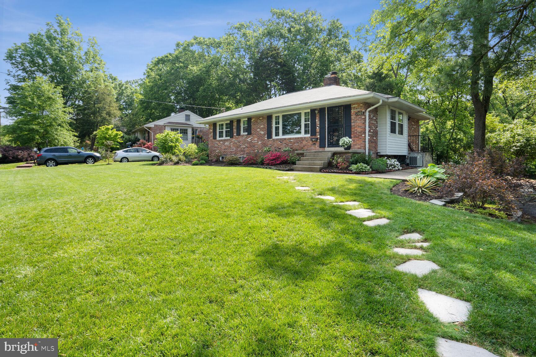 2005 Jamestown Road Alexandria, VA 22308 - Photo 2 of 34