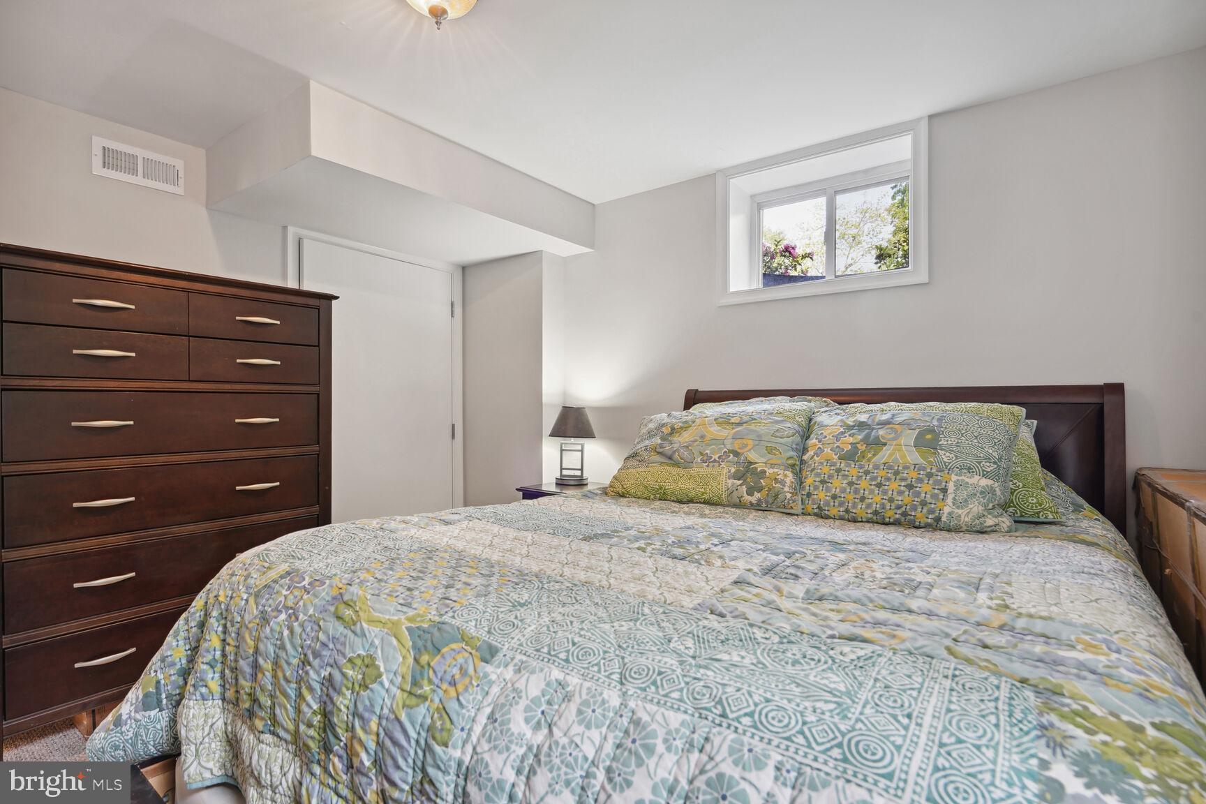 2005 Jamestown Road Alexandria, VA 22308 - Photo 22 of 34