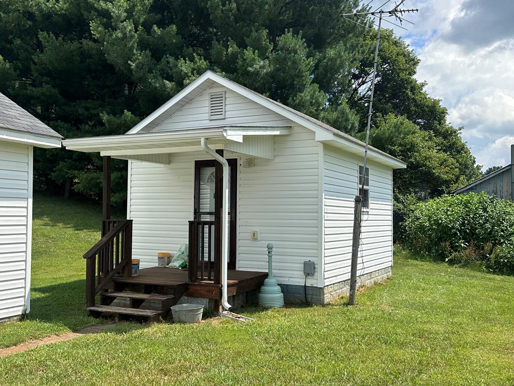 1291 Pipers Gap Road Galax, VA 24333 - Photo 23 of 30 Gallery Image 23