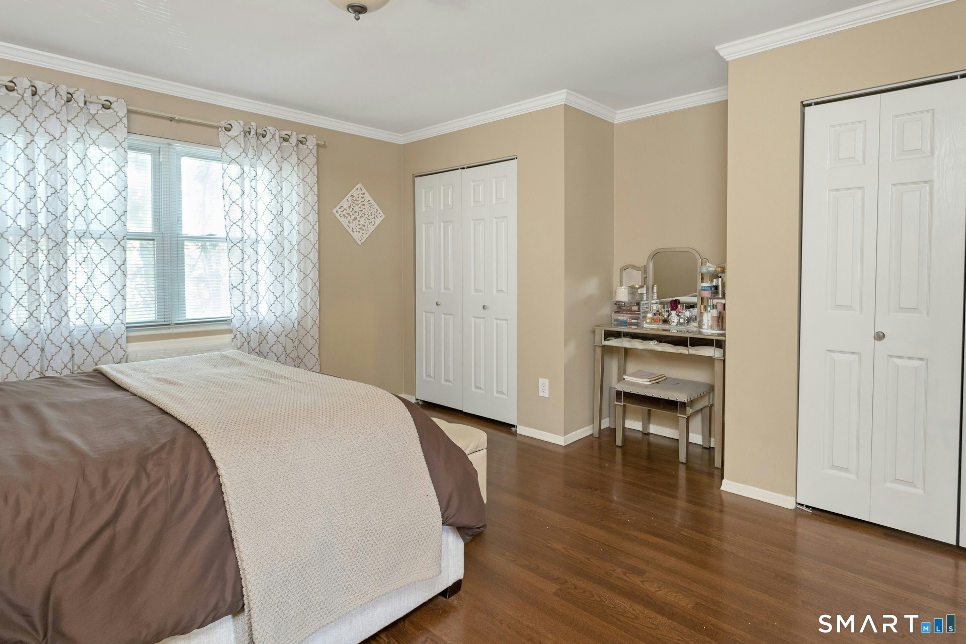30 Maple Tree Avenue, Unit B Stamford, CT 06906 - Photo 15 of 27 Double closets
