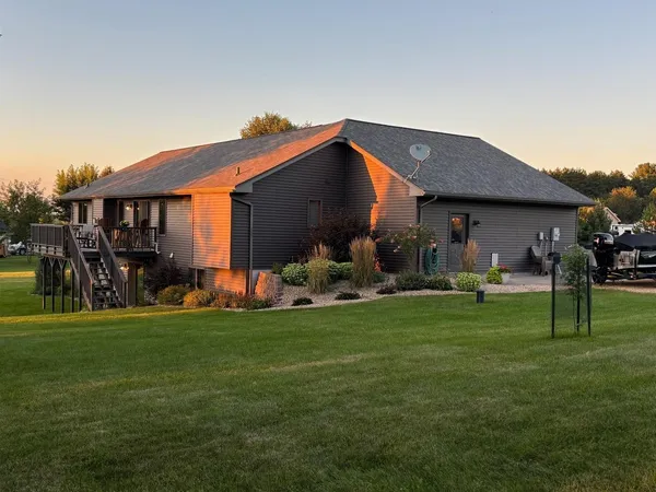 $599,000 | 2164 128th Street, New Richmond, WI 54017