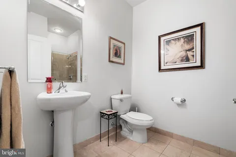 $380,000 | 901 North Penn Street, Unit F1609, Philadelphia, PA 19123
