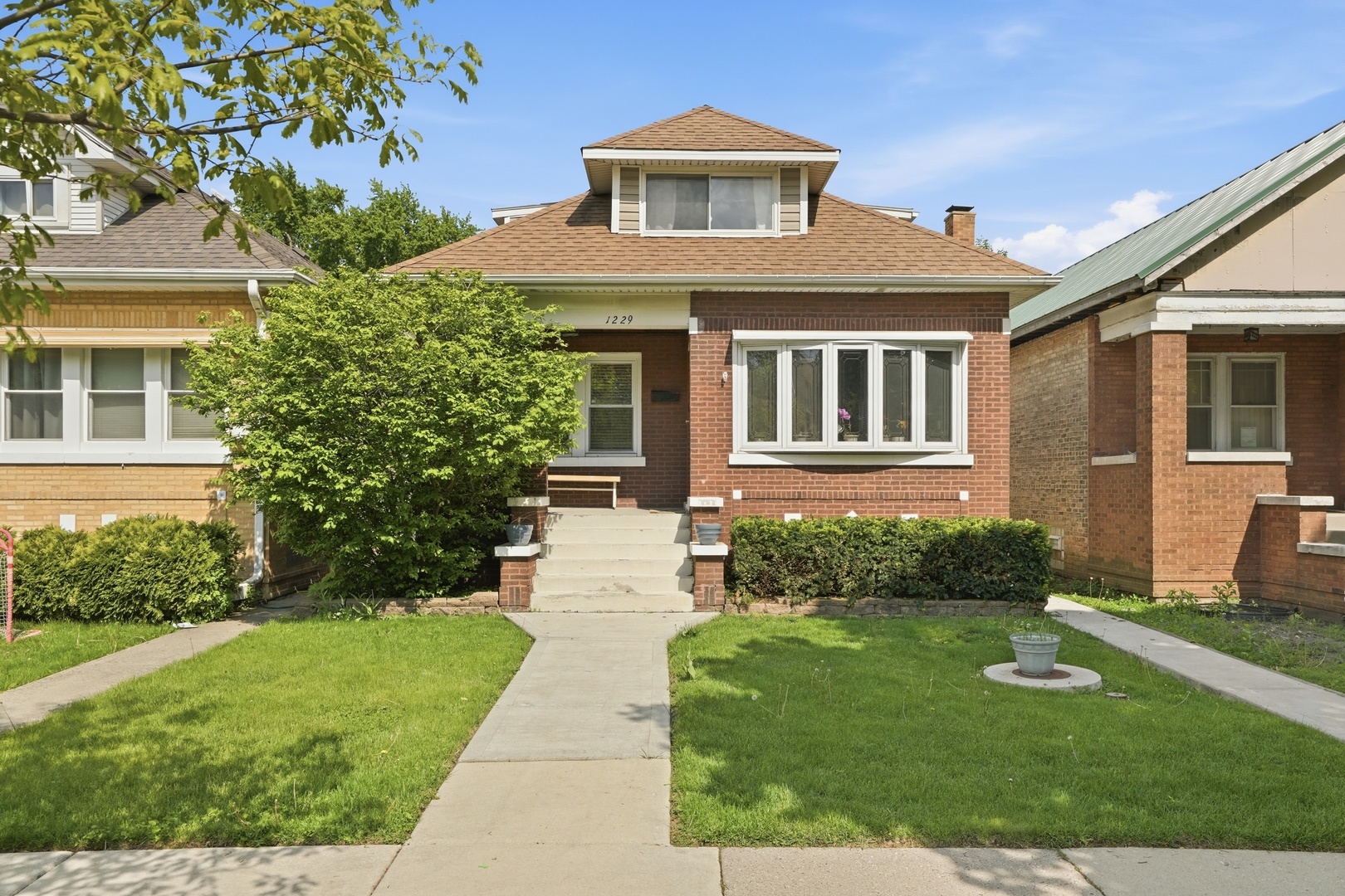 1229 Maple Avenue Berwyn, IL 60402 - Photo 3 of 29