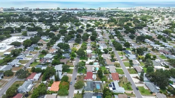 $2,600 | 12644 81st Terrace, Seminole, FL 33776