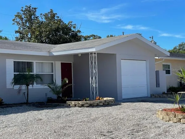 $2,600 | 12644 81st Terrace, Seminole, FL 33776