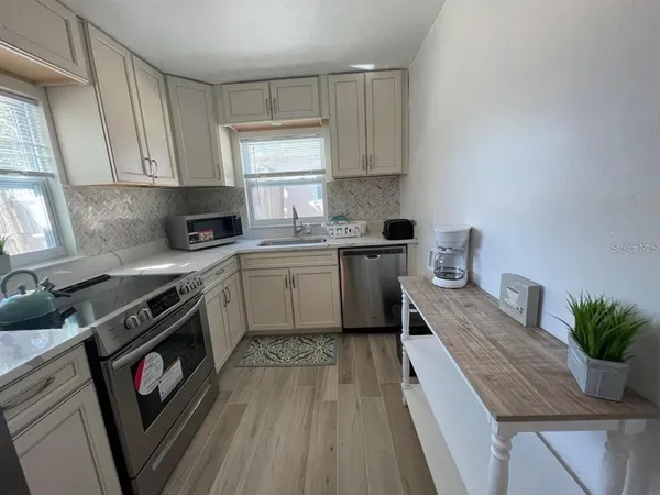 $2,600 | 12644 81st Terrace, Seminole, FL 33776