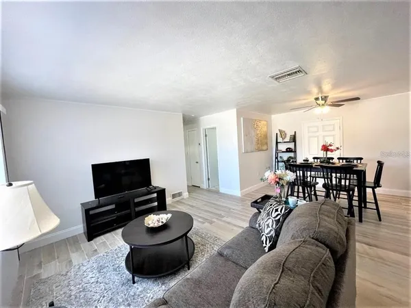 $2,600 | 12644 81st Terrace, Seminole, FL 33776