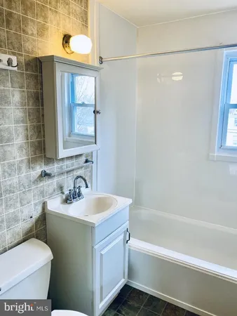 $1,725 | 131 Kentucky Avenue, Wilmington, DE 19804