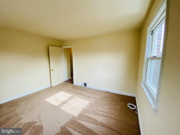 $1,725 | 131 Kentucky Avenue, Wilmington, DE 19804