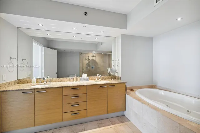 $1,525,000 | 1830 South Ocean Drive, Unit 2703, Hallandale Beach, FL 33009