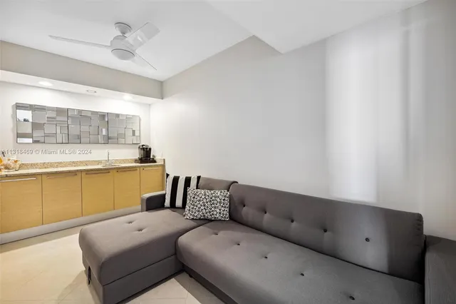 $1,525,000 | 1830 South Ocean Drive, Unit 2703, Hallandale Beach, FL 33009