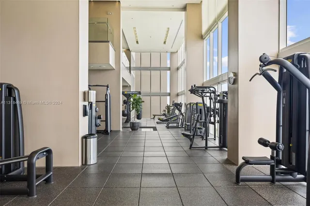 $1,525,000 | 1830 South Ocean Drive, Unit 2703, Hallandale Beach, FL 33009