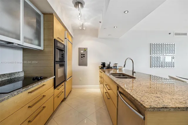 $1,525,000 | 1830 South Ocean Drive, Unit 2703, Hallandale Beach, FL 33009