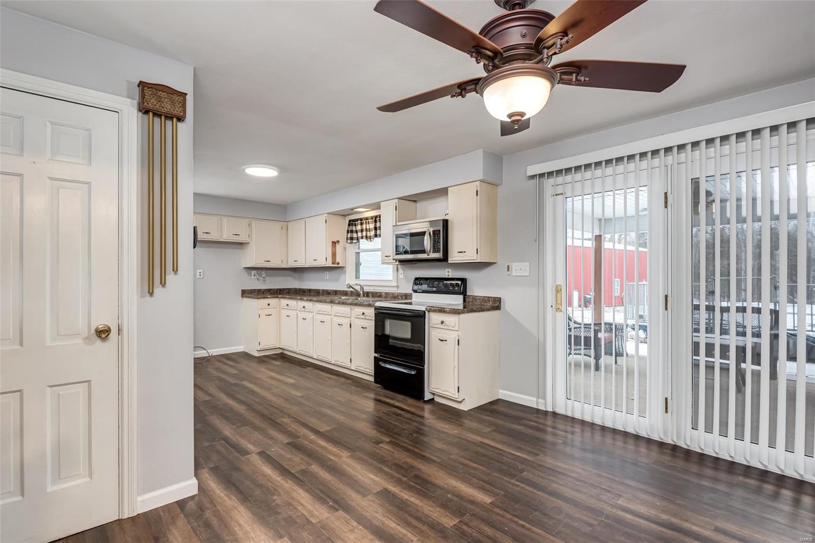 2623 Highway 156 Waterloo, IL 62298 - Photo 14 of 39 Gallery Image 14