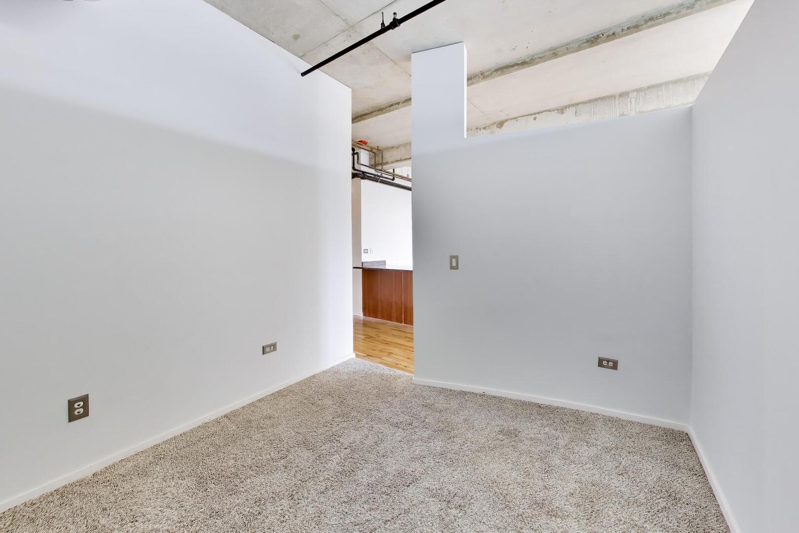 6 South Laflin Street, Unit 923 Chicago, IL 60607 - Photo 15 of 24 a view of an empty room