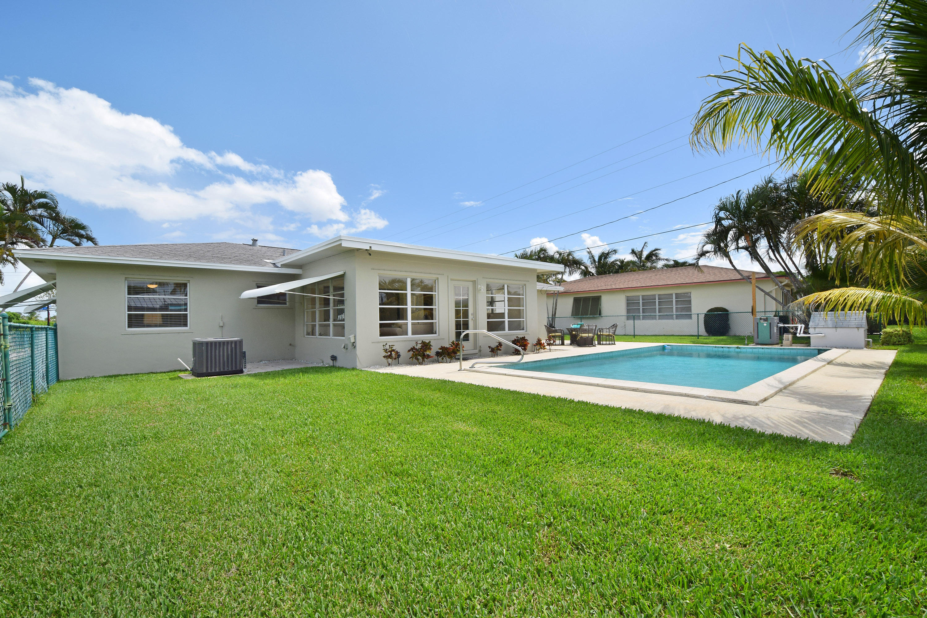 401 Harbour Road North Palm Beach, FL 33408 - Photo 3 of 47 DSC_0376