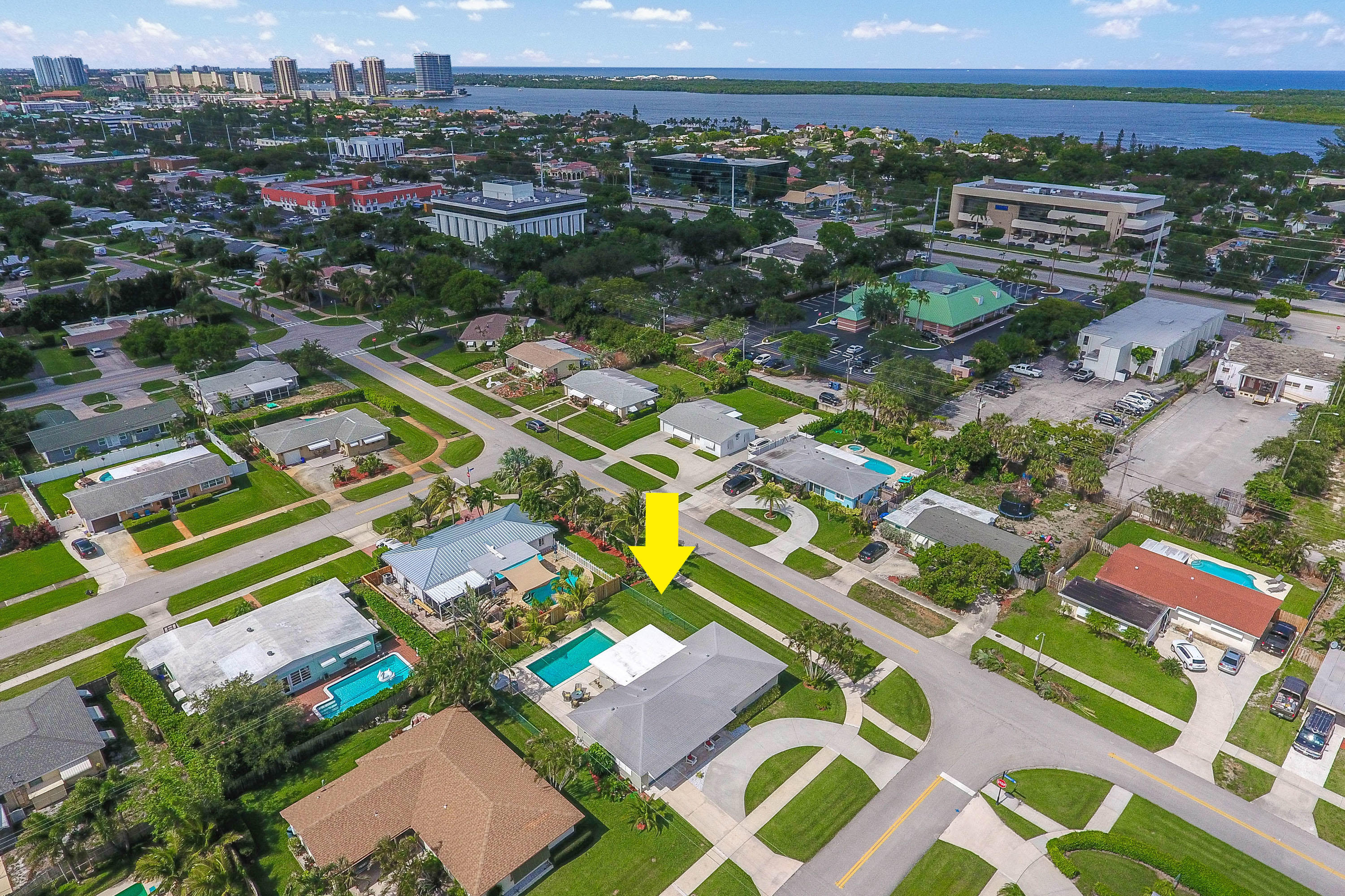 401 Harbour Road North Palm Beach, FL 33408 - Photo 36 of 47 401 Harbour Road Aerial_06_marked