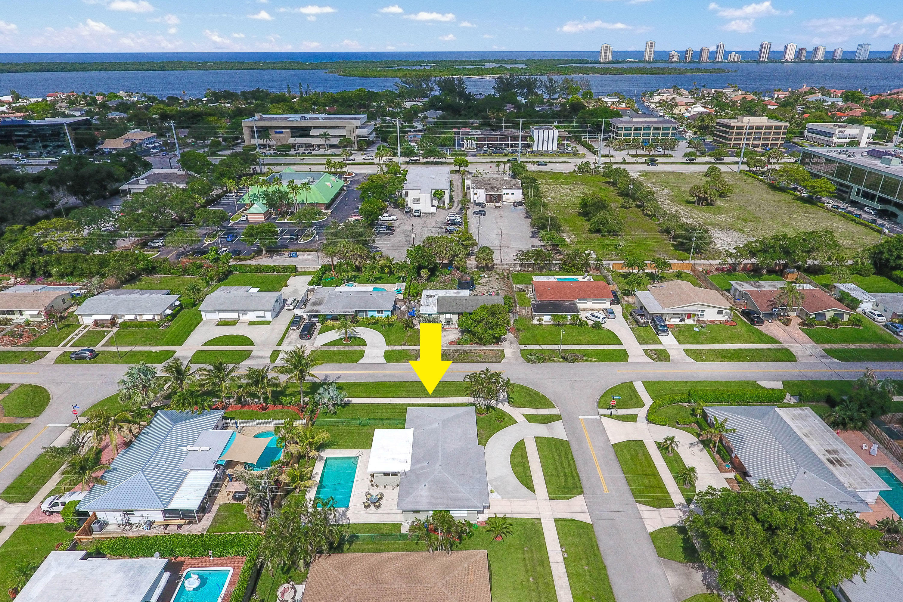 401 Harbour Road North Palm Beach, FL 33408 - Photo 4 of 47 401 Harbour Road Aerial_07_marked