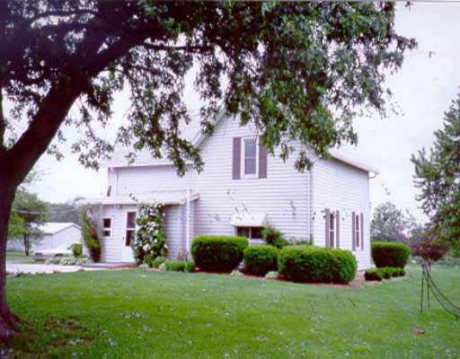 9121 Lower Huntington Road Fort Wayne, IN 46809 - Photo 2 of 5