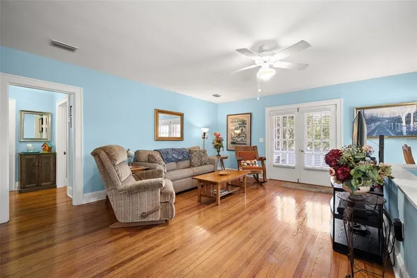 $880,000 | 1035 East Robson Street, Tampa, FL 33604