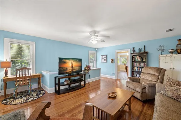 $880,000 | 1035 East Robson Street, Tampa, FL 33604