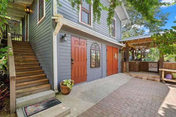 $880,000 | 1035 East Robson Street, Tampa, FL 33604