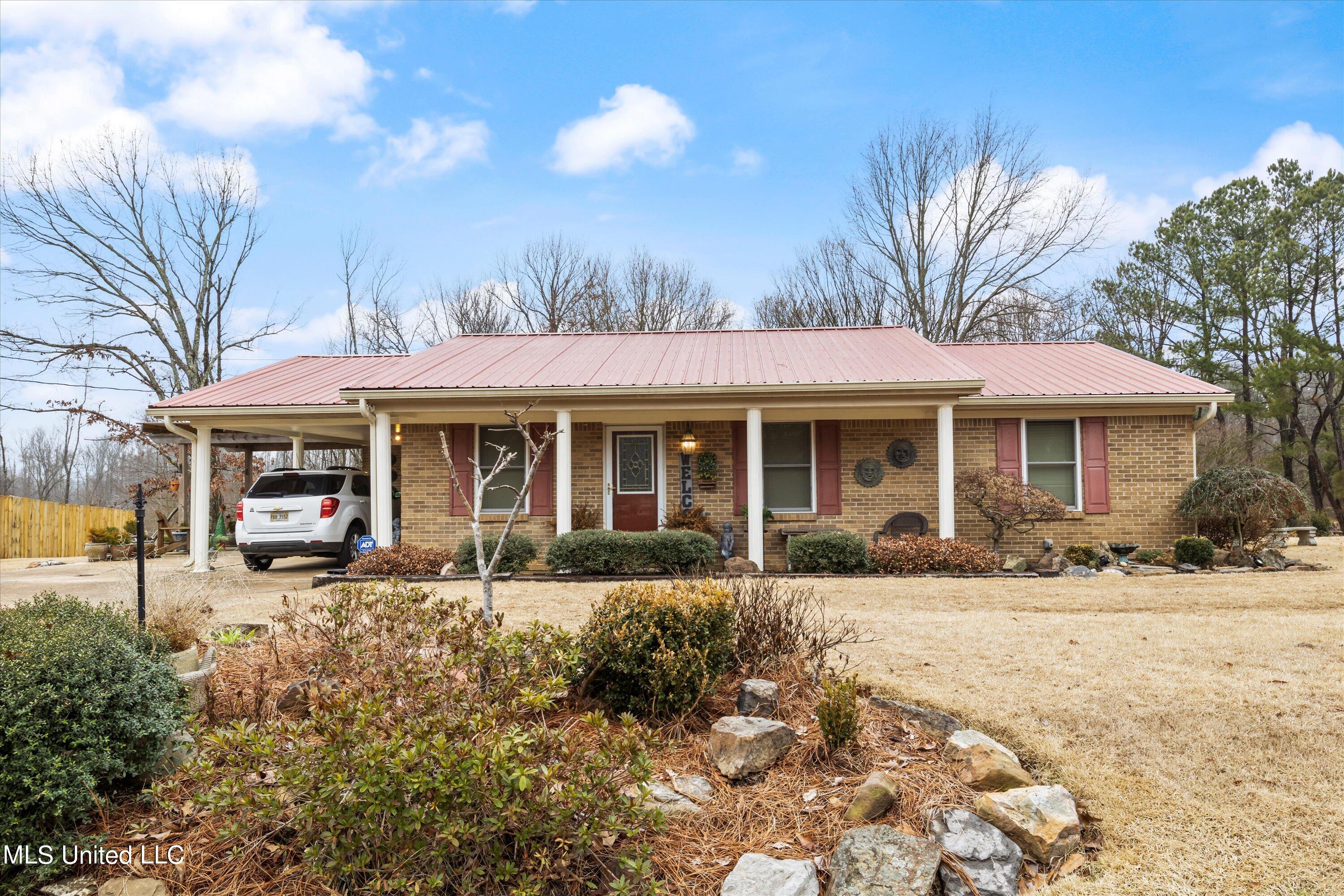 58 Heafner Road Batesville, MS 38606 - Photo 1 of 23 01-IMG_2918