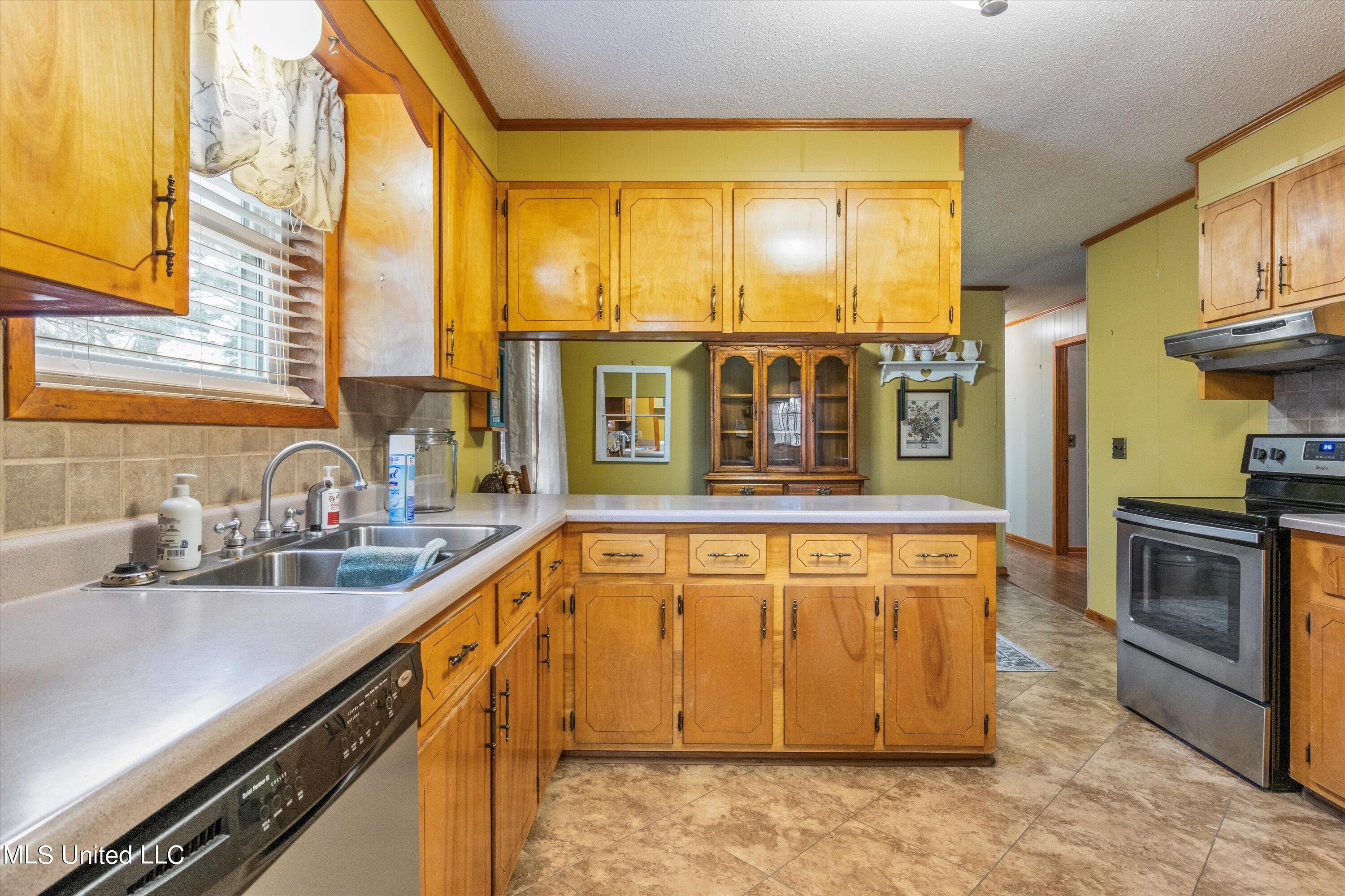 58 Heafner Road Batesville, MS 38606 - Photo 8 of 23 08-IMG_2853