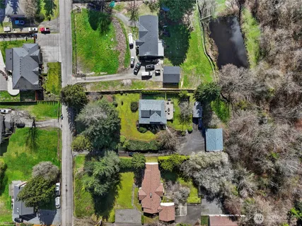 $899,999 | 23022 7th Avenue Southeast, Bothell, WA 98021
