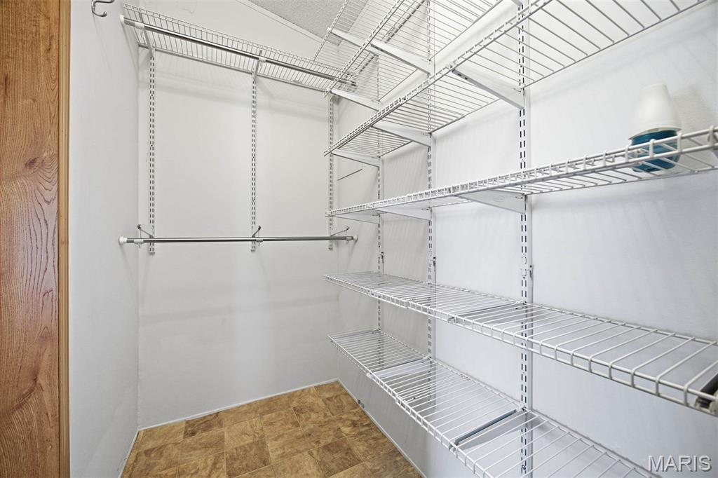 1222 Mary Irene Road New Baden, IL 62265 - Photo 14 of 27