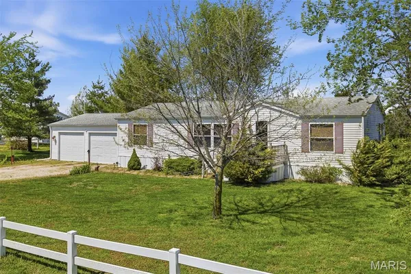 $125,000 | 1222 Mary Irene Road, New Baden, IL 62265