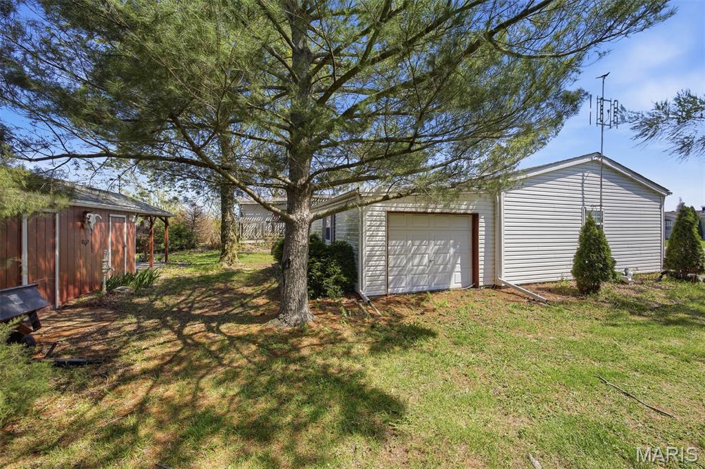 1222 Mary Irene Road New Baden, IL 62265 - Photo 22 of 27