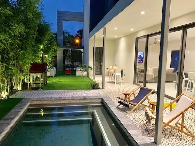 $9,000 | 617 Southwest 10th Street, Fort Lauderdale, FL 33315