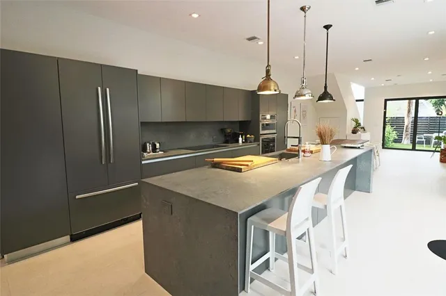 $9,000 | 617 Southwest 10th Street, Fort Lauderdale, FL 33315