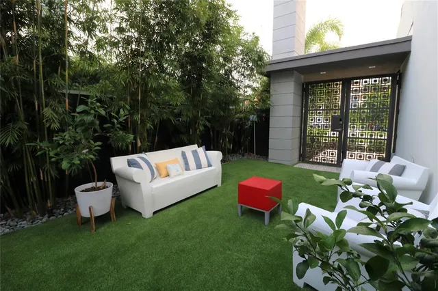 $9,000 | 617 Southwest 10th Street, Fort Lauderdale, FL 33315