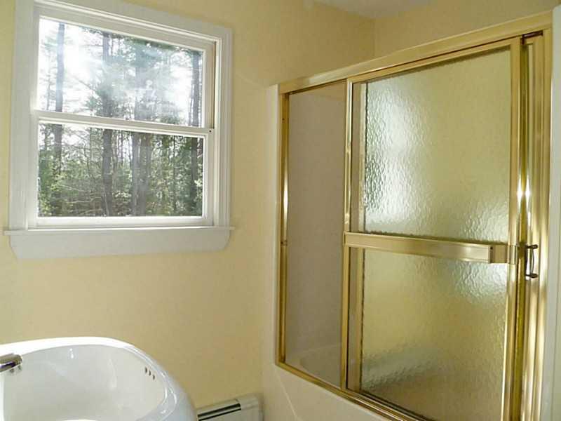 92 Scotland Bridge Road York, ME 03909 - Photo 26 of 34 Bathroom.