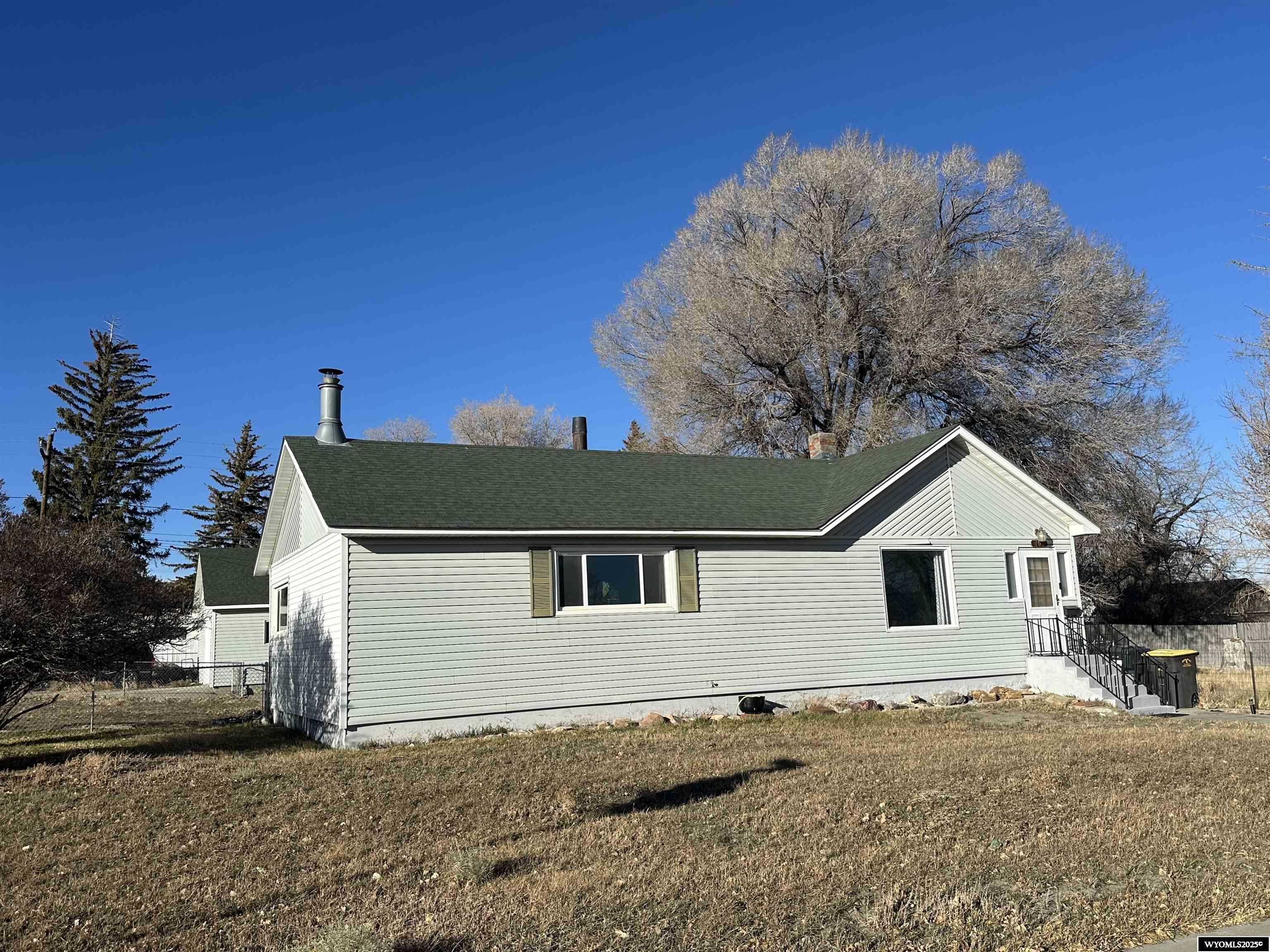 405 East Maple Street Rawlins, WY 82301 - Photo 1 of 1