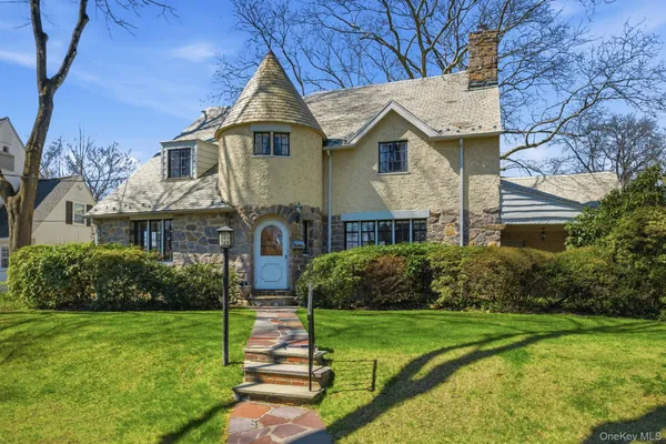 $8,500 | 5 Seymour Place, White Plains, NY 10605